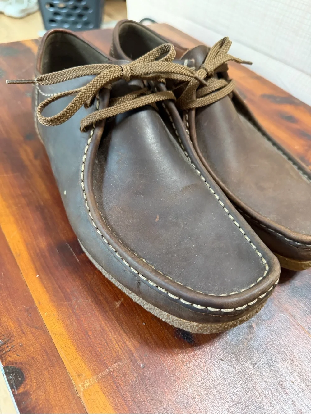 Clarks men’s Brown Leather Shoes with Lace-Up Detail